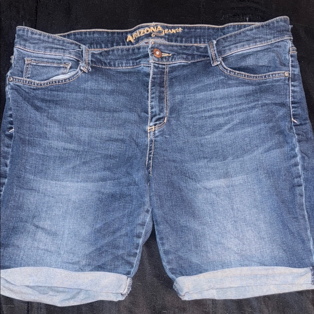 Arizona Jean Company Blue Denim Jean Shorts